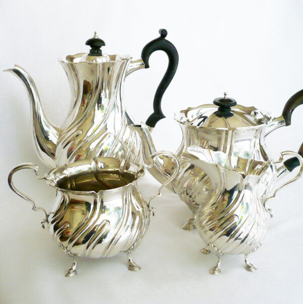 VICTORIAN ENGLISH SILVER TEA SET - Image 2