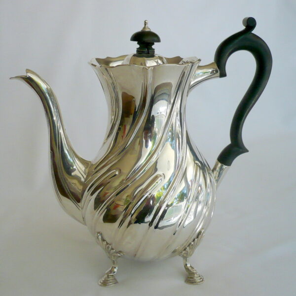 VICTORIAN ENGLISH SILVER TEA SET - Image 3