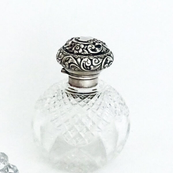 VICTORIAN PERFUMES - Image 4