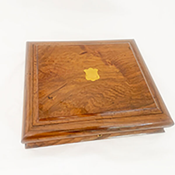 MOTHER OF PEARL HANDLED EATERS - Image 3