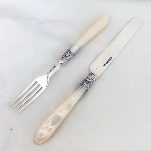 MOTHER OF PEARL HANDLED EATERS - Image 4