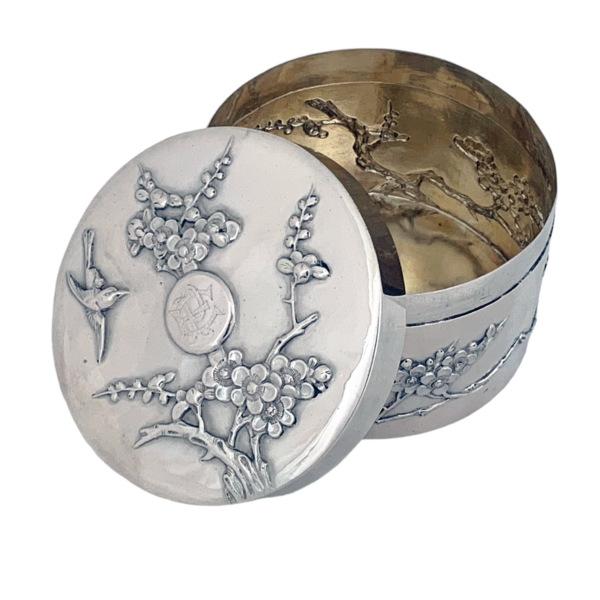 CHINESE EXPORT SILVER POWDER BOX