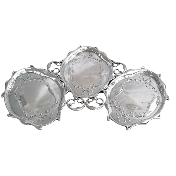 ART NOUVEAU SERVING PLATE